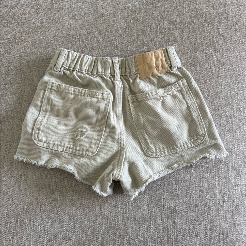 Zara Kids Distressed Denim Shorts 9y - Picture 2 of 2